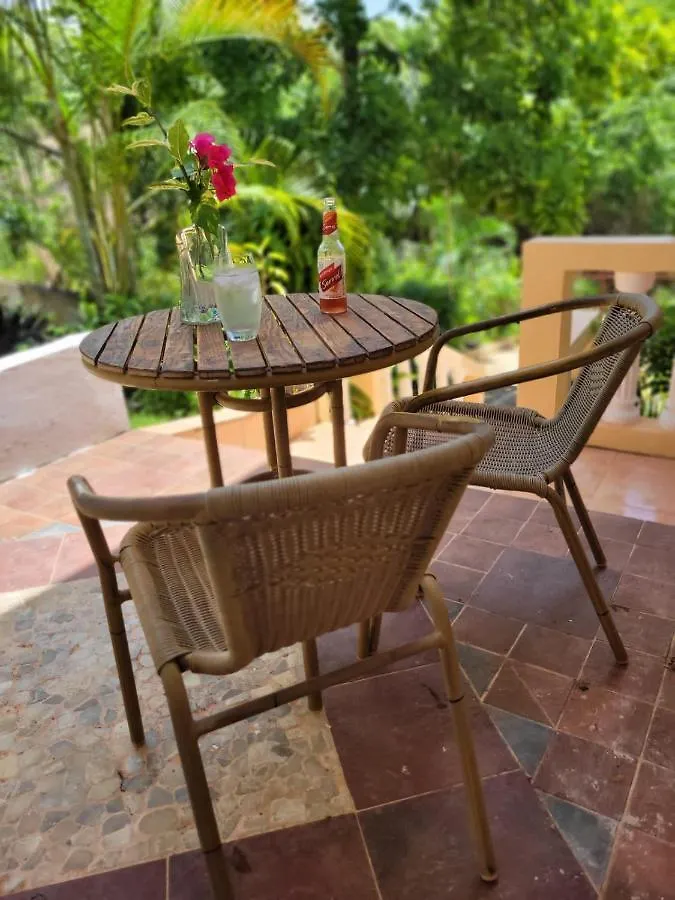 Sunbreeze Ocho Rios - A Spacious, Homely Apartment